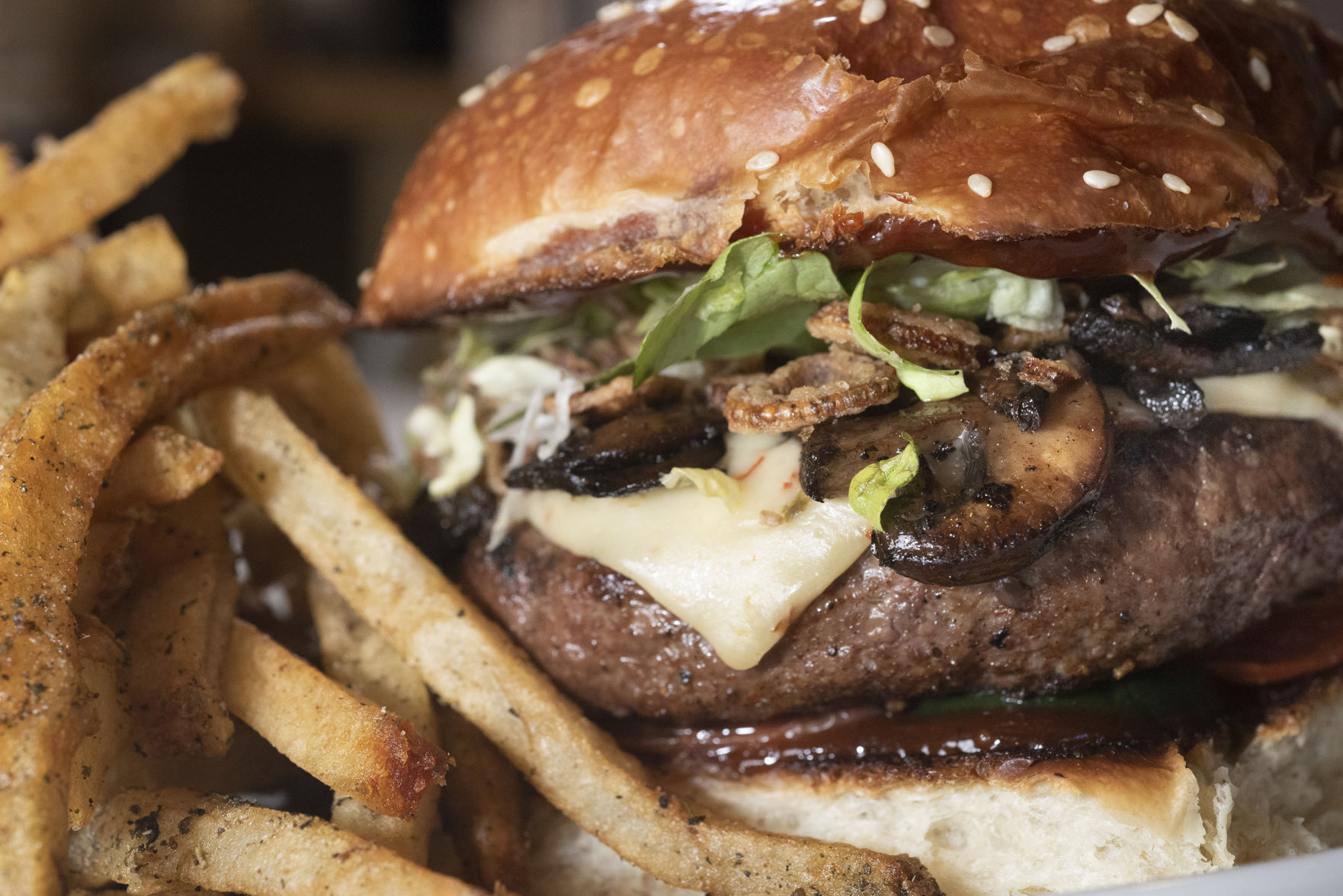 Maxwell’s Burgers and Shakes